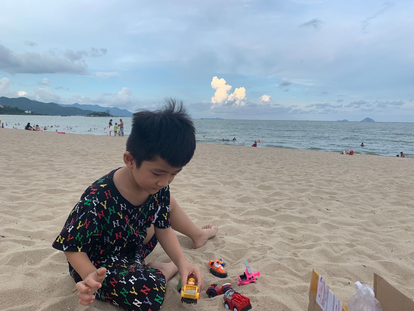 🌊 Nha Trang Beach – One of the Longest, Most Beautiful Beaches on Earth & Tips to Enjoy It Fully